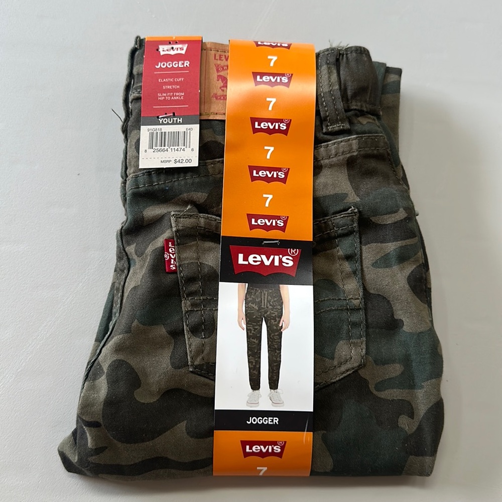 Levi's jogger elastic Cliff stretch slim from Pip to ankle youth size 7 camo